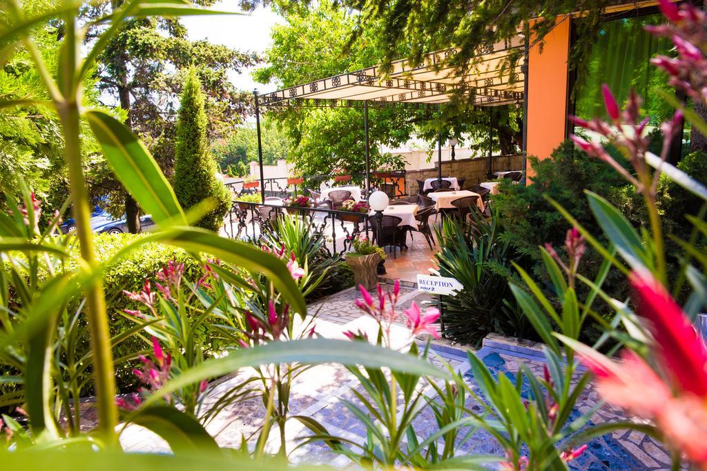 Briz 2 Hotel Βάρνα Εξωτερικό φωτογραφία
